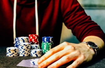 Poker Jungle: Be Strong or Be Sandwiched